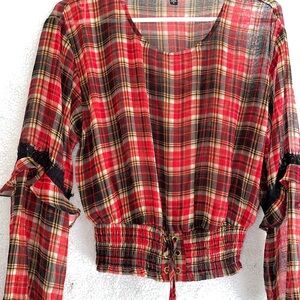 Cute Guess long sleeve blouse